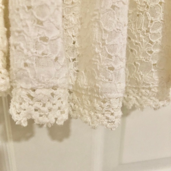 H&M Lace Top - Picture 2 of 3